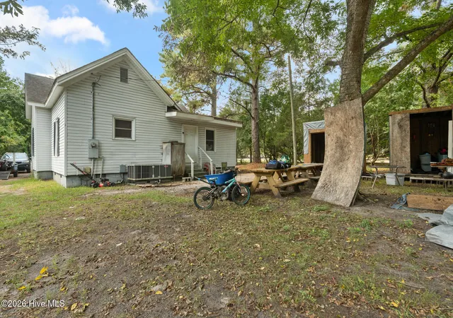Photo 4 of Single family home for sale at 10581 Turnpike Rd, Laurinburg, NC 28352 | MLS# 100594243 | Listing updated on 2026-08-18