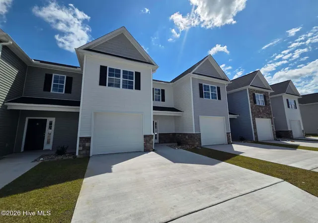 2nd image of 1904 Newbury Wy #C, Greenville, NC 27834 | MLS# 100582784