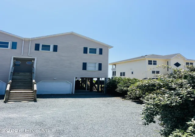 Homes for sale in N Topsail Beach, NC | 3536 Island Dr, N Topsail Beach, NC 28460 | MLS# 100572233