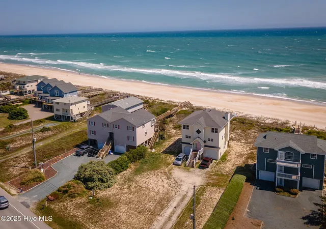 Homes for sale in N Topsail Beach, NC | 3536 Island Dr, N Topsail Beach, NC 28460 | MLS# 100572233