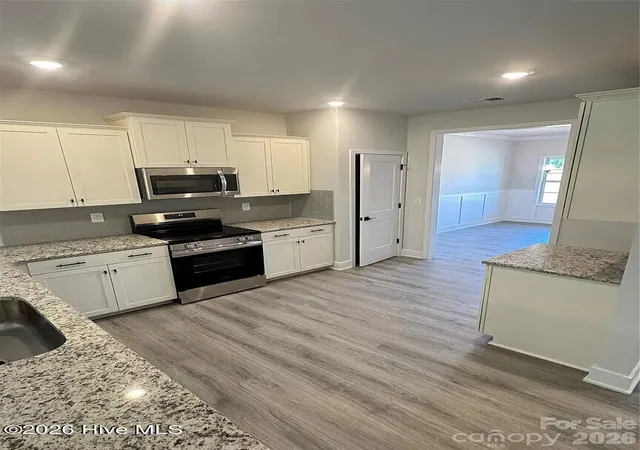 Photo 4 of Single family home for sale at 106 Shoal Ln, New Bern, NC 28562 | MLS# 100591667 | Listing updated on 2026-08-31