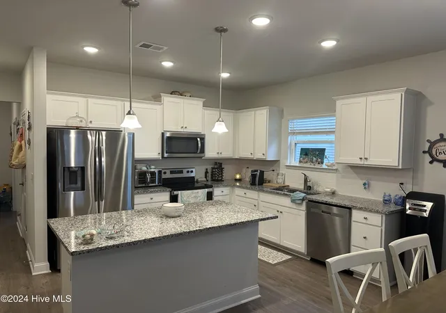 Photo 2 of Single family home for sale at 9463 Barnstormer Dr, Calabash, NC 28467 | MLS# 100579254 | Listing updated on 2026-08-18