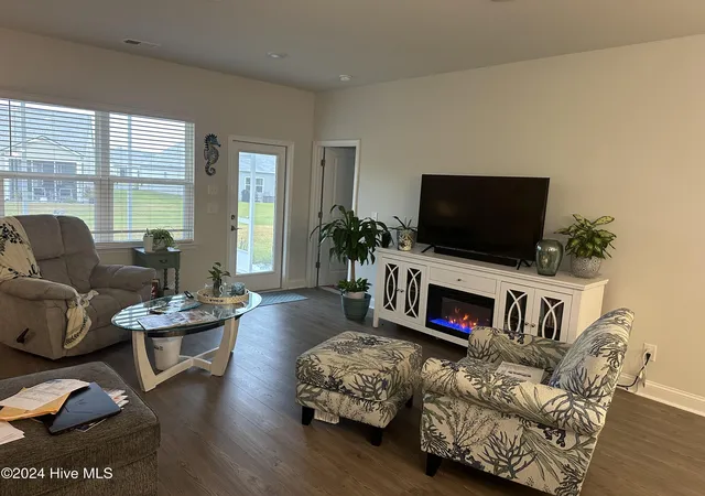 Photo 4 of Single family home for sale at 9463 Barnstormer Dr, Calabash, NC 28467 | MLS# 100579254 | Listing updated on 2026-08-18