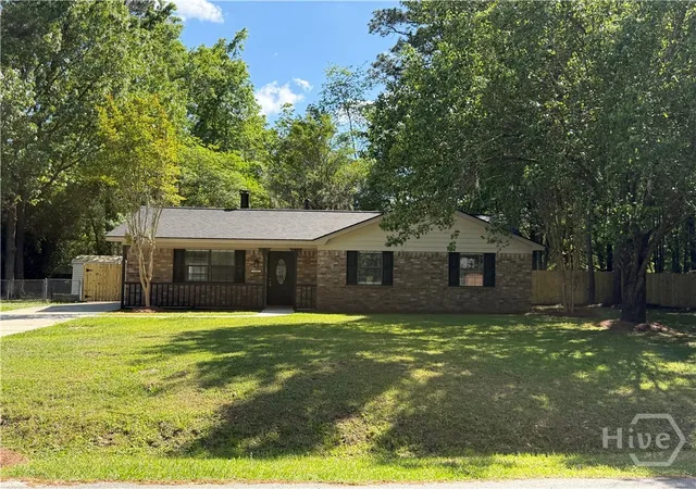 Photo 1 of Single family home for sale at 215 Pinecrest Pl, Pooler, GA 31322 | MLS# SA353346 | Listing updated on 2026-09-03