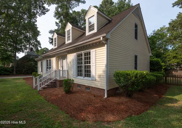 Photo 2 of Single family home for sale at 604 Bremerton Dr, Greenville, NC 27858 | MLS# 100589642 | Listing updated on 2026-09-09