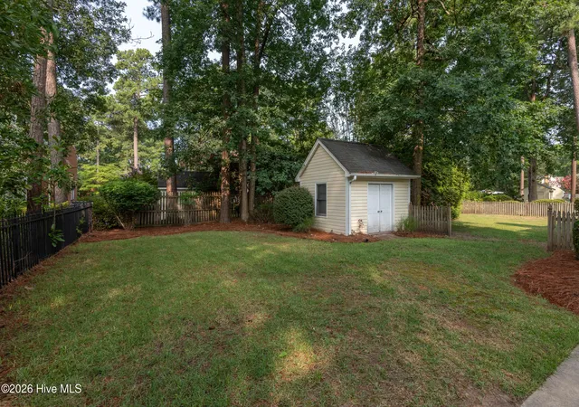 Photo 3 of Single family home for sale at 604 Bremerton Dr, Greenville, NC 27858 | MLS# 100589642 | Listing updated on 2026-09-09
