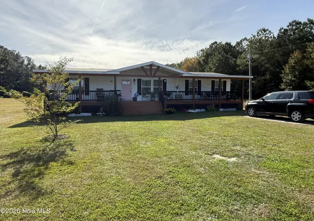 Homes for sale in Hubert, NC | 1237 Belgrade Swansboro Rd, Hubert, NC 28539 | MLS# 100586584