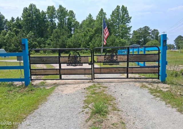 Homes for sale in Hubert, NC | 1237 Belgrade Swansboro Rd, Hubert, NC 28539 | MLS# 100586584