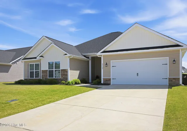 Homes for sale in Winterville, NC | 2745 Luna Ln, Winterville, NC 28590 | MLS# 100569782