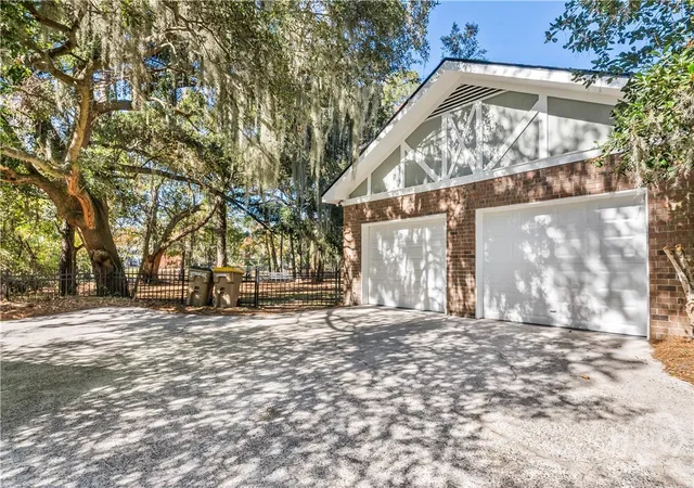 3rd image of 347 River Bend Rd, Richmond Hill, GA 31324 | MLS# SA358223