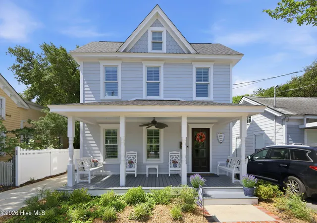 1st image of 910 Ann St, Beaufort, NC 28516 | MLS# 100575261