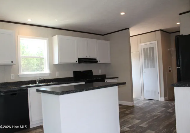 Photo 3 of Manufactured home for sale at 944 Blind Brg Rd, Magnolia, NC 28453 | MLS# 100595892 | Listing updated on 2026-09-12