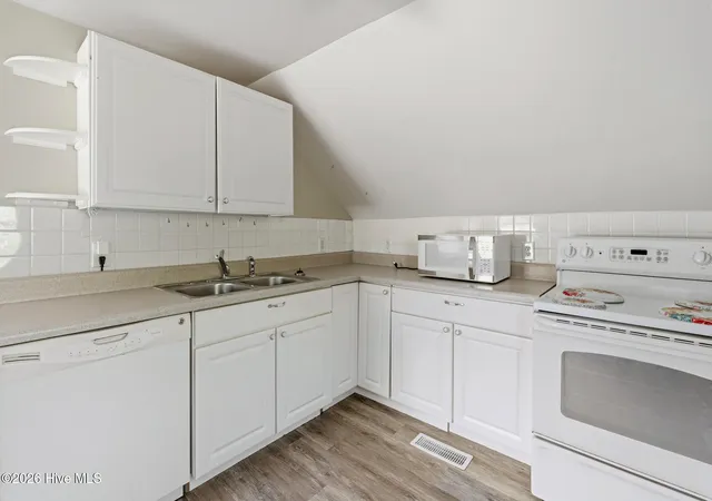 Photo 37 of Single family home for sale at 36199 Us 1 Hwy, Aberdeen, NC 28315 | MLS# 100578913 | Listing updated on 2026-08-18