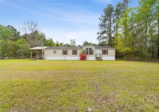Homes for sale in Pembroke, GA | 1298 Lee Rd, Pembroke, GA 31321 | MLS# SA351672