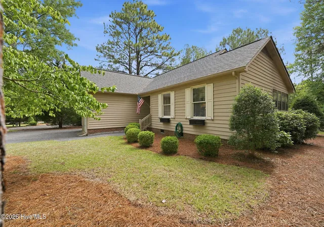Homes for sale in Pinehurst, NC | 190 Fox Run Rd, Pinehurst, NC 28374 | MLS# 100582542