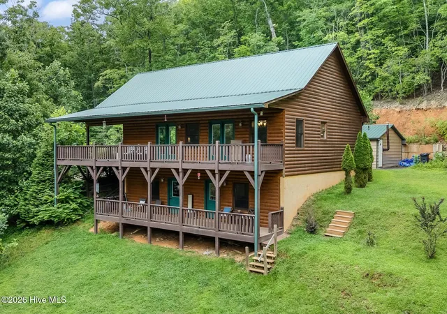 Photo 2 of Single family home for sale at 380 Bear Trl, Murphy, NC 28906 | MLS# 100589696 | Listing updated on 2026-08-18
