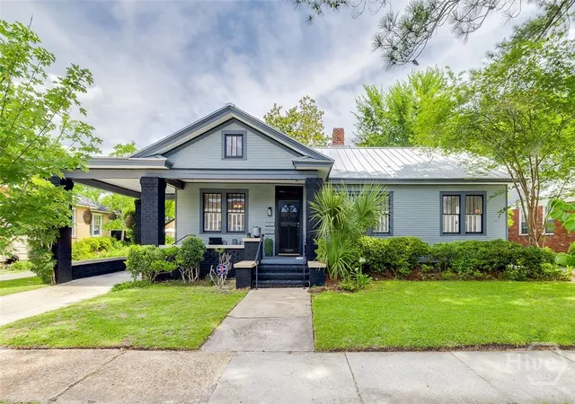 Photo 1 of Single family home for sale at 226 E 53rd Street, Savannah, GA 31405 | MLS# SA356533 | Listing updated on 2026-10-20