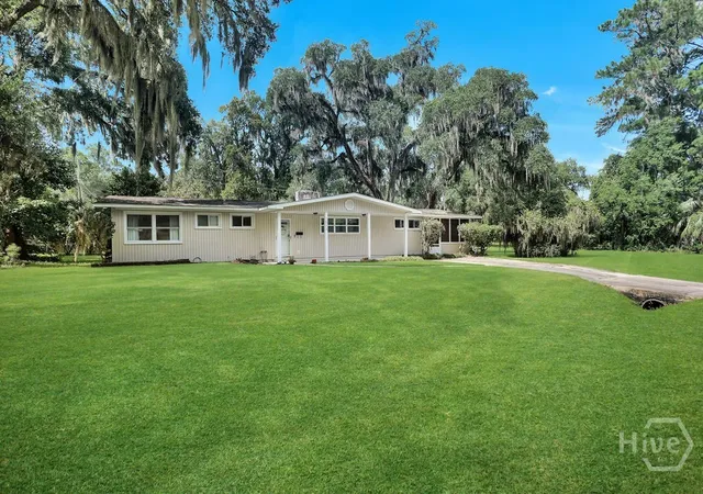 Photo 3 of Single family home for sale at 1513 Spalding Rd, Savannah, GA 31406 | MLS# SA361055 | Listing updated on 2026-07-28