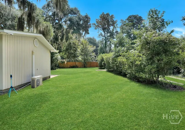 Photo 4 of Single family home for sale at 1513 Spalding Rd, Savannah, GA 31406 | MLS# SA361055 | Listing updated on 2026-07-28