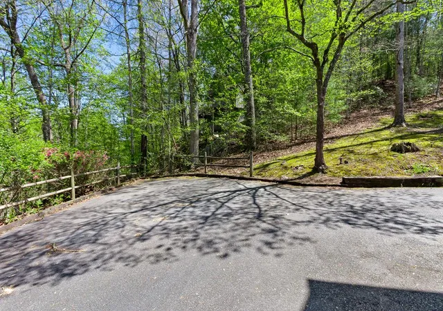 Photo 4 of Single family home for sale at 1240 Village Rd, Murphy, NC 28906 | MLS# 98544450 | Listing updated on 2026-08-18