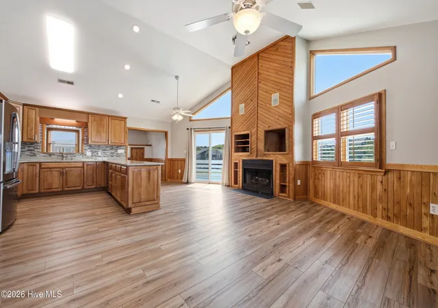 Photo 3 of Single family home for sale at 412 W Barracuda Dr, Nags Head, NC 27959 | MLS# 100590909 | Listing updated on 2026-09-25