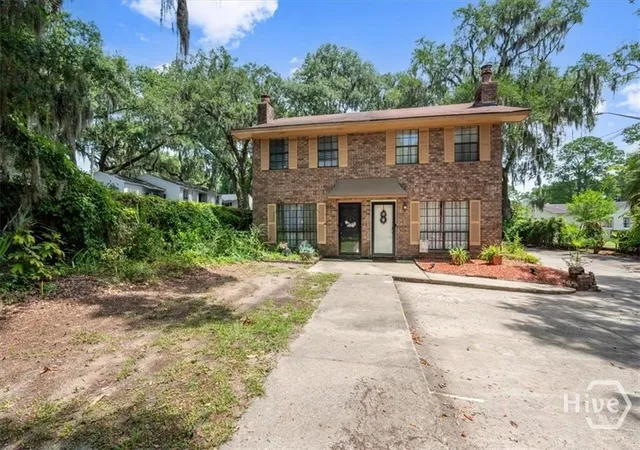 Photo 1 of Townhouse for sale at 2220 E Victory Dr #6, Savannah, GA 31404 | MLS# SA361818 | Listing updated on 2026-08-03