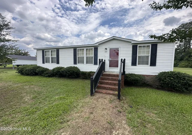 Homes for sale in Ahoskie, NC | 113 Carlyle Askew Dr, Ahoskie, NC 27910 | MLS# 100584681