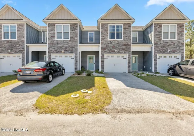 Photo 4 of Townhouse for sale at 361 S Stingray Ln, Sneads Ferry, NC 28460 | MLS# 100572029 | Listing updated on 2026-08-18