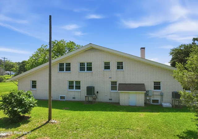2nd image of 526 Crow Hill Rd, Beaufort, NC 28516 | MLS# 100584554