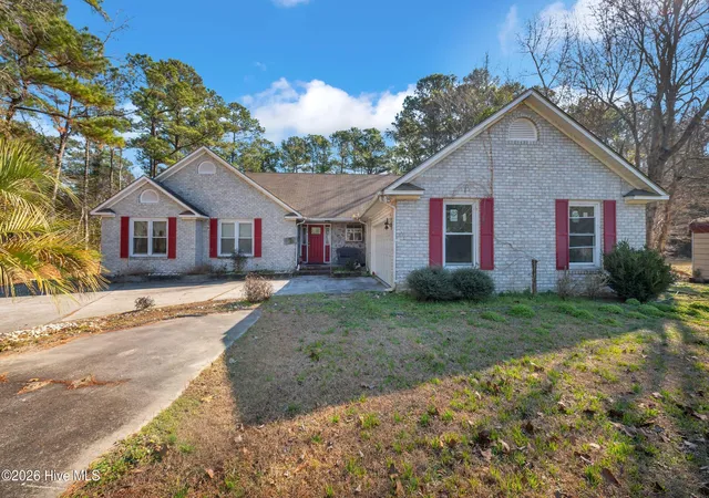 Photo 1 of Single family home for sale at 9225 Ocean Hwy W, Calabash, NC 28467 | MLS# 100551501 | Listing updated on 2026-09-12