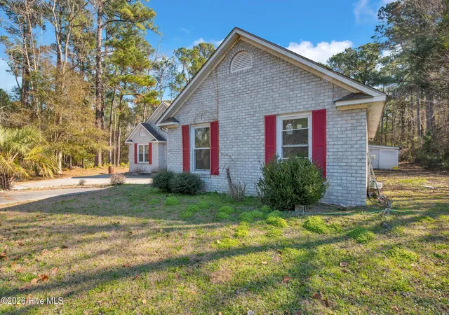 Photo 3 of Single family home for sale at 9225 Ocean Hwy W, Calabash, NC 28467 | MLS# 100551501 | Listing updated on 2026-09-12