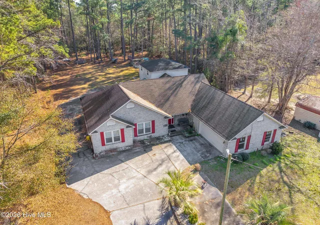 Photo 4 of Single family home for sale at 9225 Ocean Hwy W, Calabash, NC 28467 | MLS# 100551501 | Listing updated on 2026-09-12