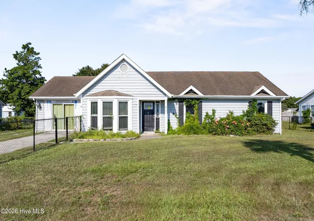 Homes for sale in Hubert, NC | 638 Sand Ridge Rd, Hubert, NC 28539 | MLS# 100588844