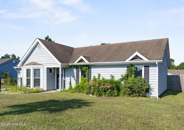 Homes for sale in Hubert, NC | 638 Sand Ridge Rd, Hubert, NC 28539 | MLS# 100588844