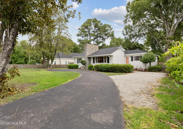 Photo 3 of Single family home for sale at 4109 Peachtree Ave, Wilmington, NC 28403 | MLS# 100591250 | Listing updated on 2026-08-18