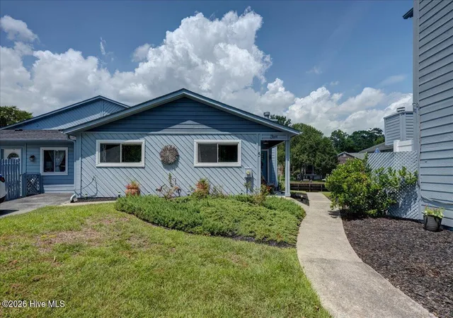 Homes for sale in New Bern, NC | 5 Harbour Walk, New Bern, NC 28562 | MLS# 100587329