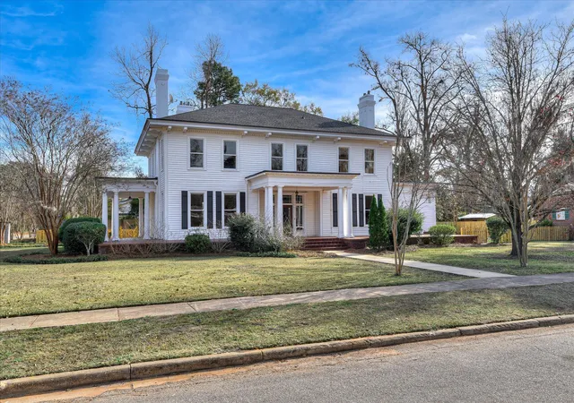 3rd image of 708 Mulberry St, Louisville, GA 30434 | MLS# 98251472