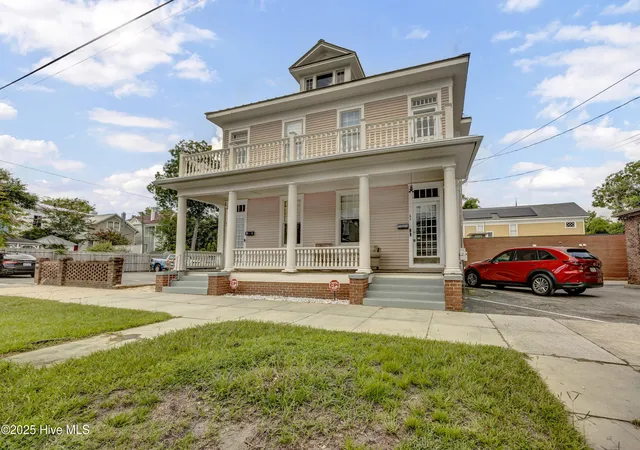 2nd image of 8 S 7th St, Wilmington, NC 28401
