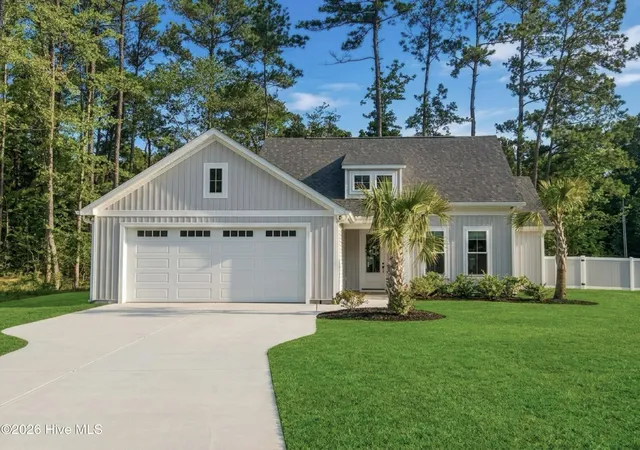 Photo 2 of Single family home for sale at 442 Sandlewood Dr Nw, Calabash, NC 28467 | MLS# 100586663 | Listing updated on 2026-10-01