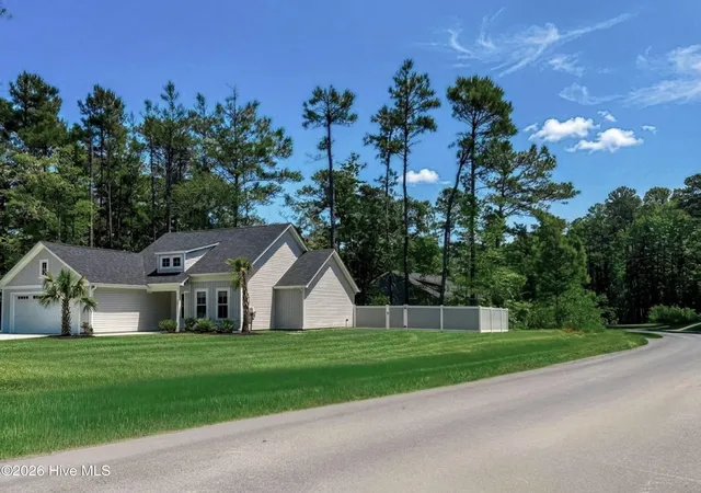 Photo 3 of Single family home for sale at 442 Sandlewood Dr NW, Calabash, NC 28467 | MLS# 100586663 | Listing updated on 2026-10-01