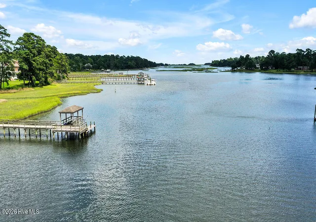 Photo 4 of Single family home for sale at 2502 Royal Palm Ln, Wilmington, NC 28409 | MLS# 100591375 | Listing updated on 2026-08-18