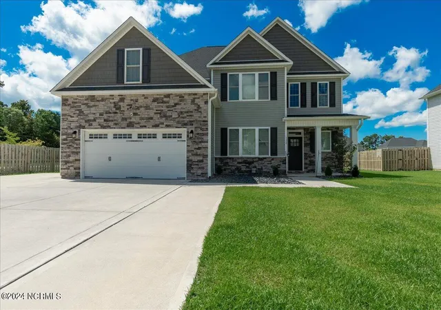 Photo 3 of Single family home for sale at 120 Tundra Trl, Swansboro, NC 28584 | MLS# 100453944 | Listing updated on 2026-07-28