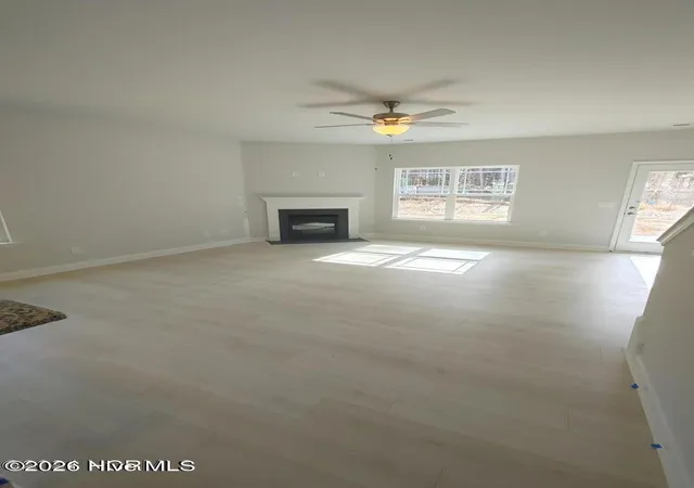 Photo 3 of Single family home for sale at 915 Port Royal Ct, New Bern, NC 28560 | MLS# 100600253 | Listing updated on 2026-08-31