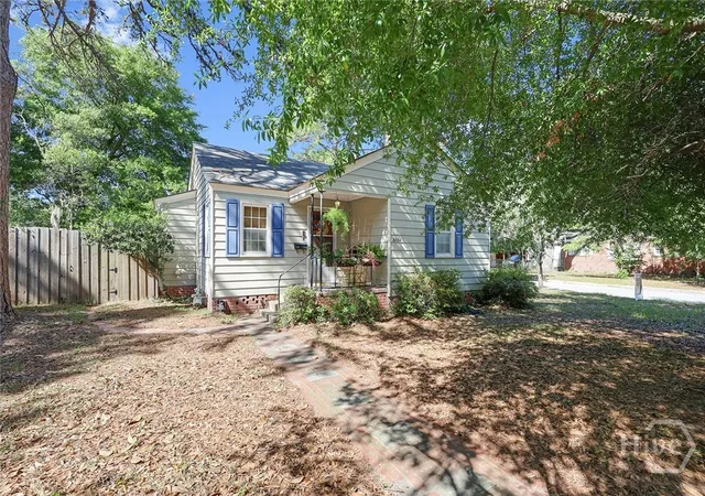 Homes for sale in Savannah, GA | 2224 E 38th St, Savannah, GA 31404 | MLS# SA356315