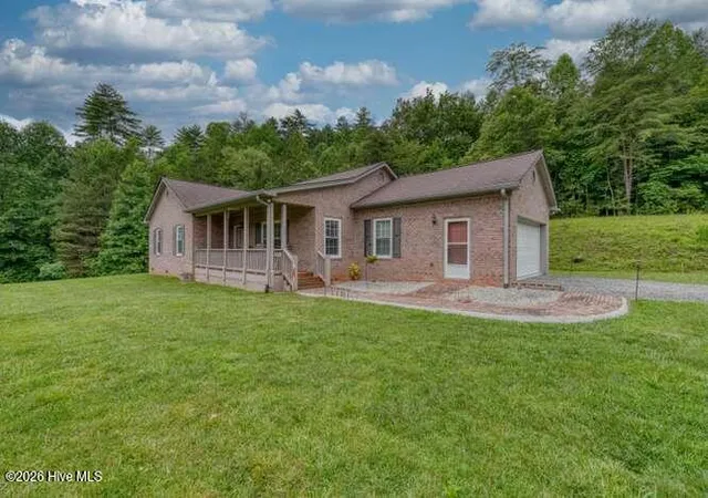 Photo 1 of Single family home for sale at 200 Gold Leaf Ln, Murphy, NC 28906 | MLS# 100584426 | Listing updated on 2026-08-18