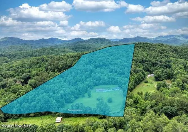 Photo 3 of Single family home for sale at 200 Gold Leaf Ln, Murphy, NC 28906 | MLS# 100584426 | Listing updated on 2026-08-18