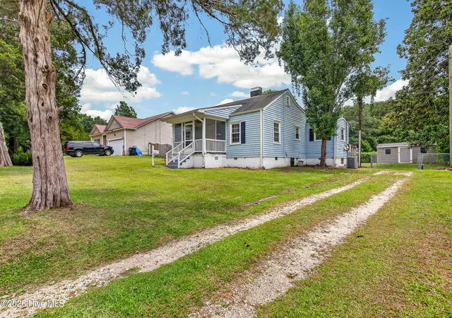 Homes for sale in Jacksonville, NC | 403 Sherwood Rd, Jacksonville, NC 28540 | MLS# 100580282