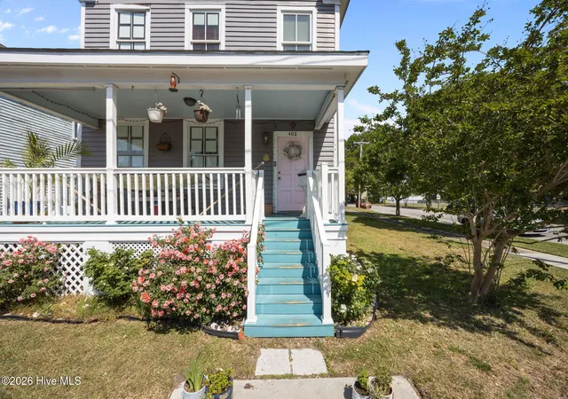 Photo 4 of Single family home for sale at 402 Dunn St, New Bern, NC 28560 | MLS# 100570569 | Listing updated on 2026-08-18