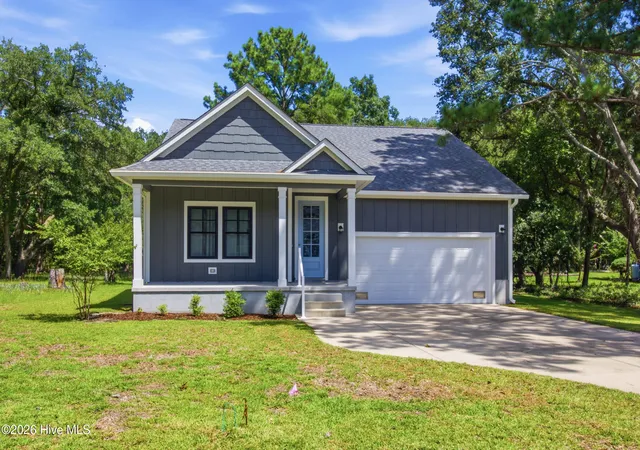 Single family home for sale at 1207 Barkentine Dr, New Bern, NC 28560 | MLS# 100590277