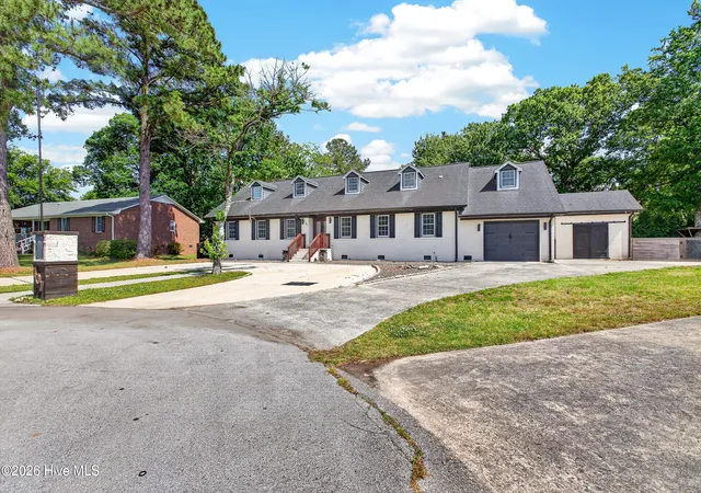 Homes for sale in New Bern, NC | 107 Boatswain Dr, New Bern, NC 28562 | MLS# 100587027